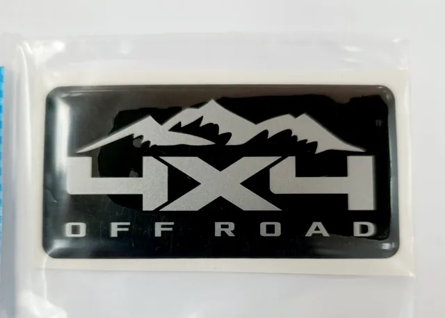 Наклейки на внедорожник — 4x4 Off-Road (7х3.5 см) черный
