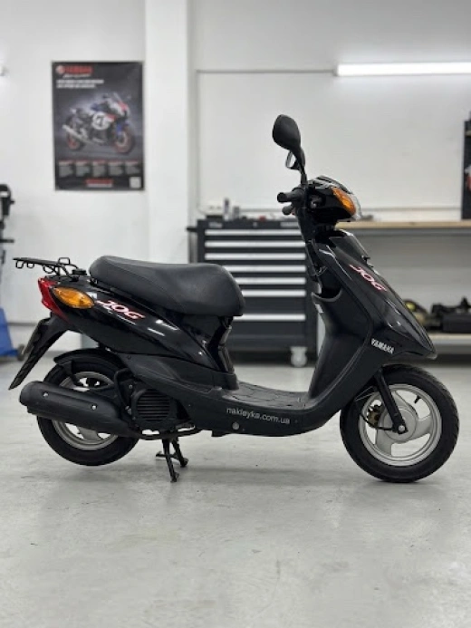 Наклейки вінілові JOG (14.3х2.5 см, 3 шт) та Yamaha (d2.8 см) комплект
