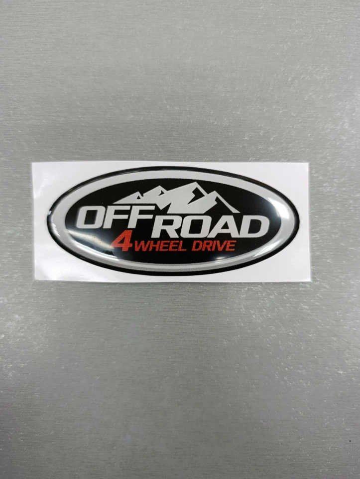 Наклейка силиконовая OFF ROAD 4x4 (8.5х3.6 см) черный/серебро/красный