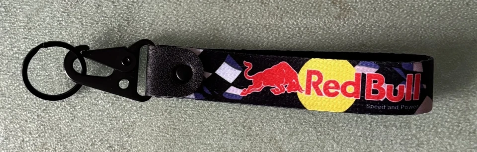 Брелок стрічка для ключів Red Bull (200х25 мм) чорно-червоний поліестер