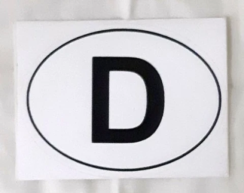 Наклейка вінілова розпізнавальний знак Німеччини «D» ч/б (8 см)
