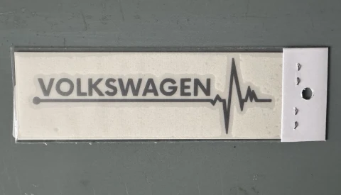 Наклейка вінілова Пульс Volkswagen (13х4.3 см, 2 шт) срібляста