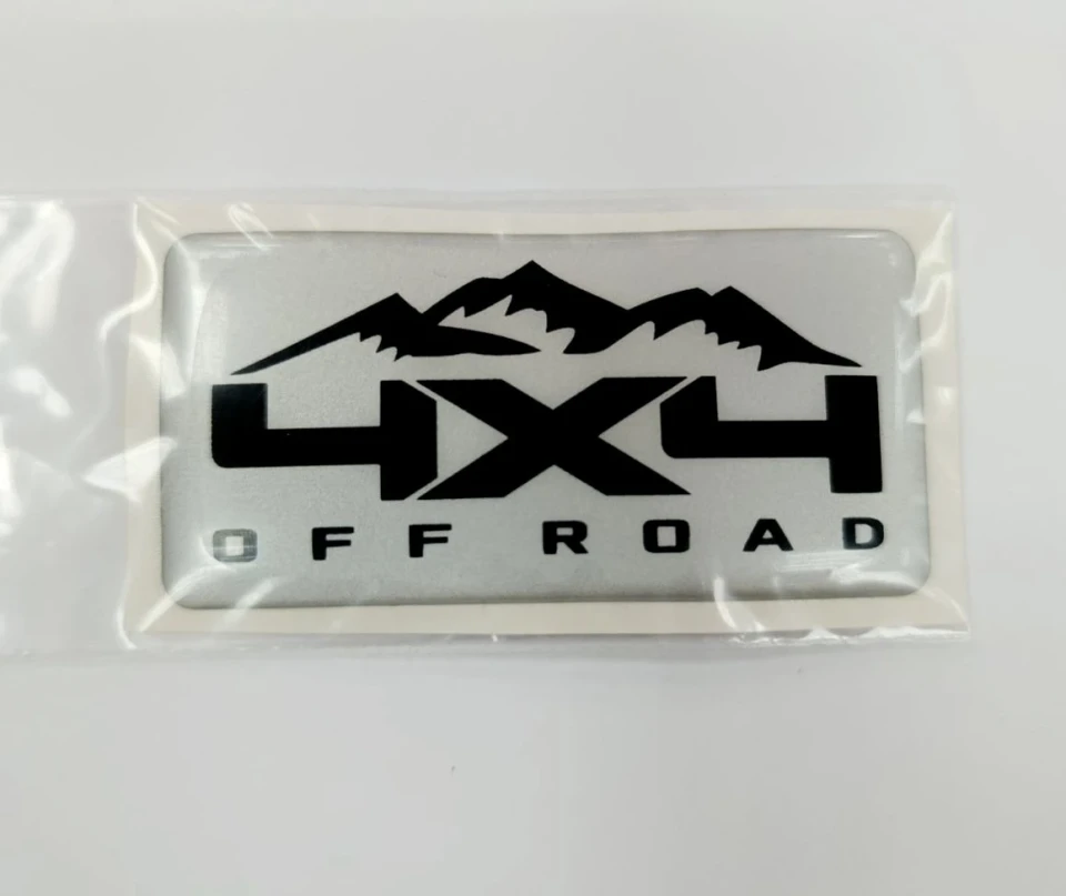 3D Наклейка силиконовая 4x4 (7х3.5 см) серебро и черный